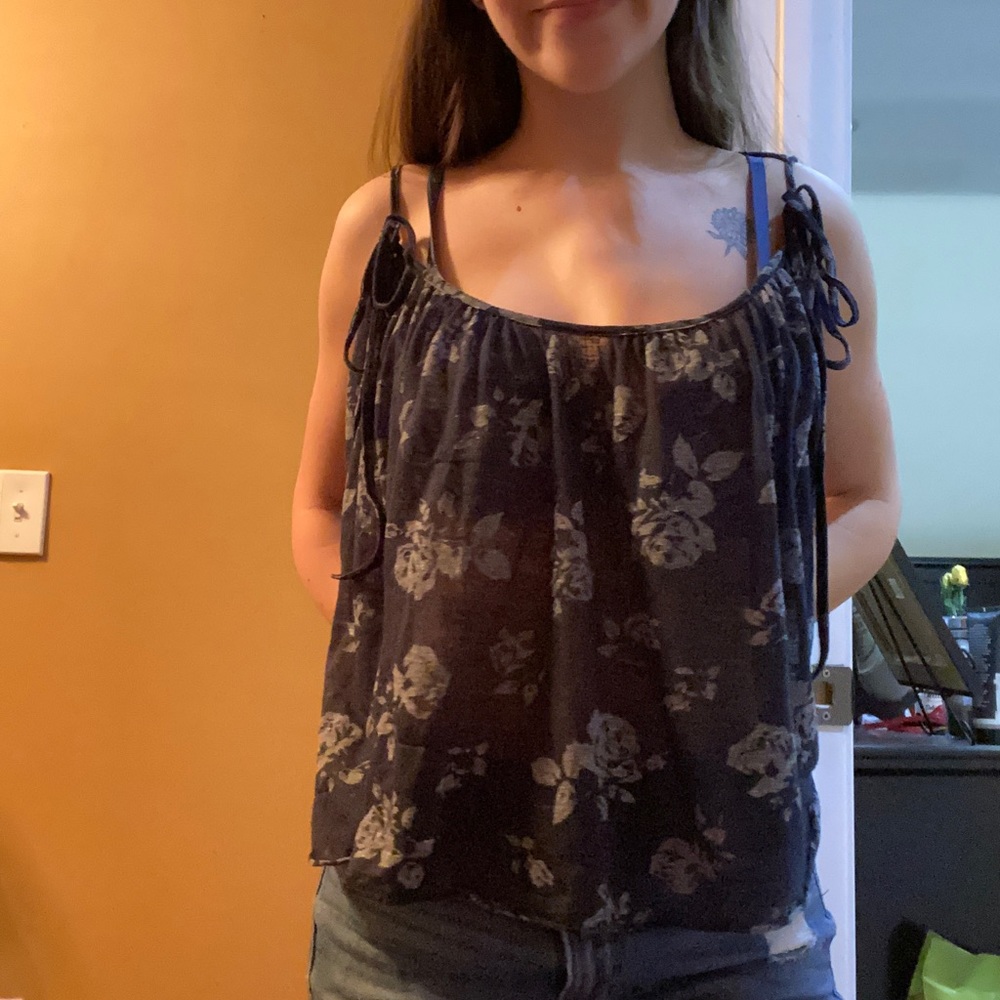 Brandy Melville shirt